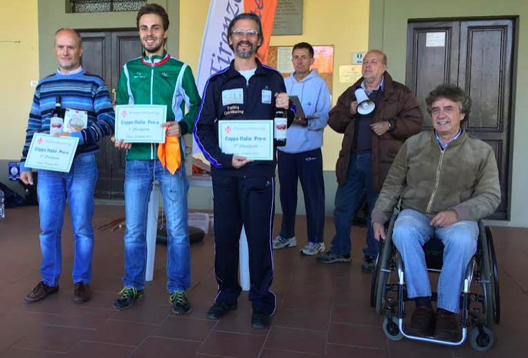 Il podio Elite. Da sinistra Cereser, Cera e Vargiolu. Premia Massimo Porciani